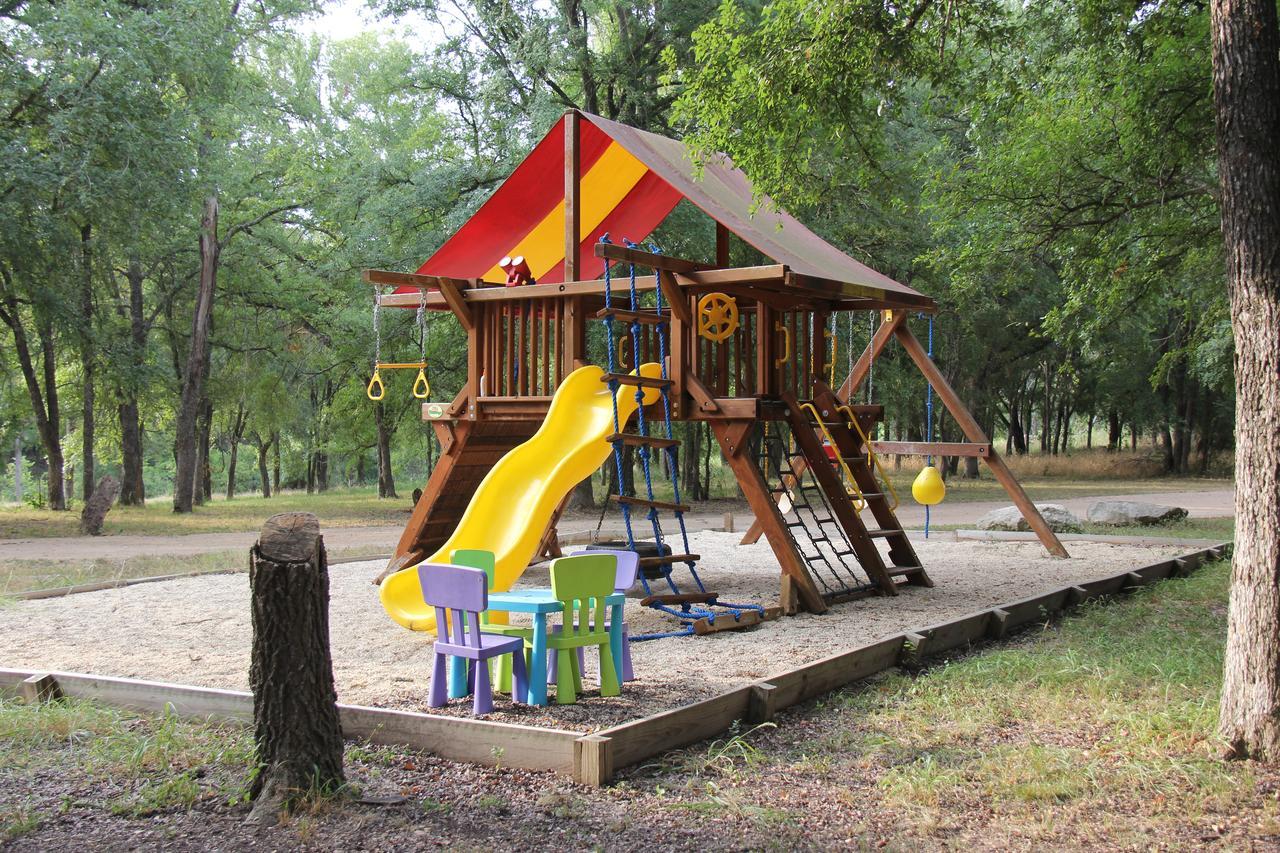 Pecan Cabin Fredericksburg Ngoại thất bức ảnh