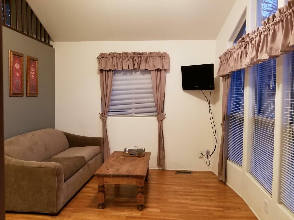 Pecan Cabin Fredericksburg Ngoại thất bức ảnh