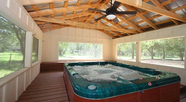 Pecan Cabin Fredericksburg Ngoại thất bức ảnh